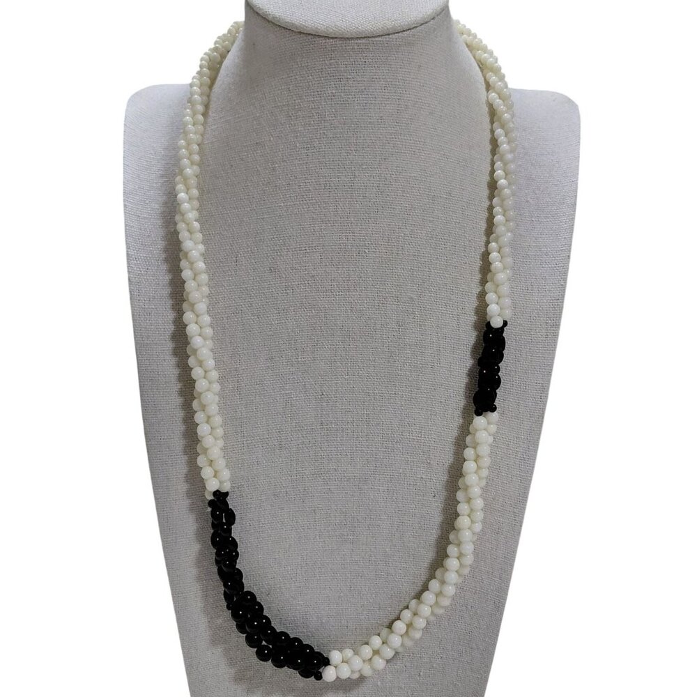 Vtg Black & White Twisted Torsade Glass Beaded Necklace Floral Box Clasp 22"